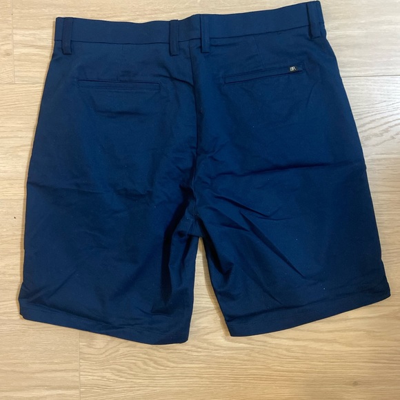 Men’s Banana republic shorts - Picture 2 of 4